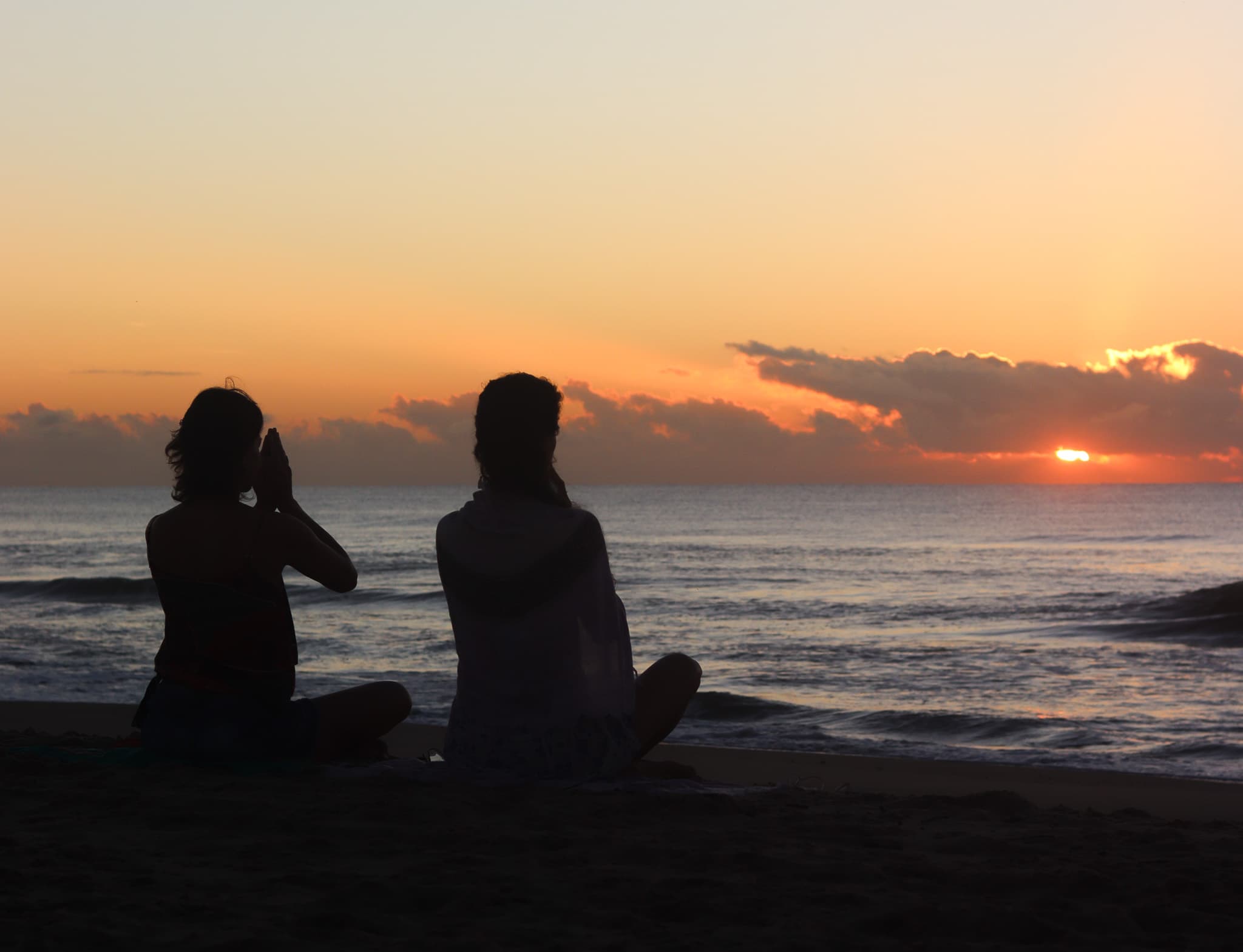 ENTRE MAR E SILÊNCIO: Retiro de Escuta Corporal